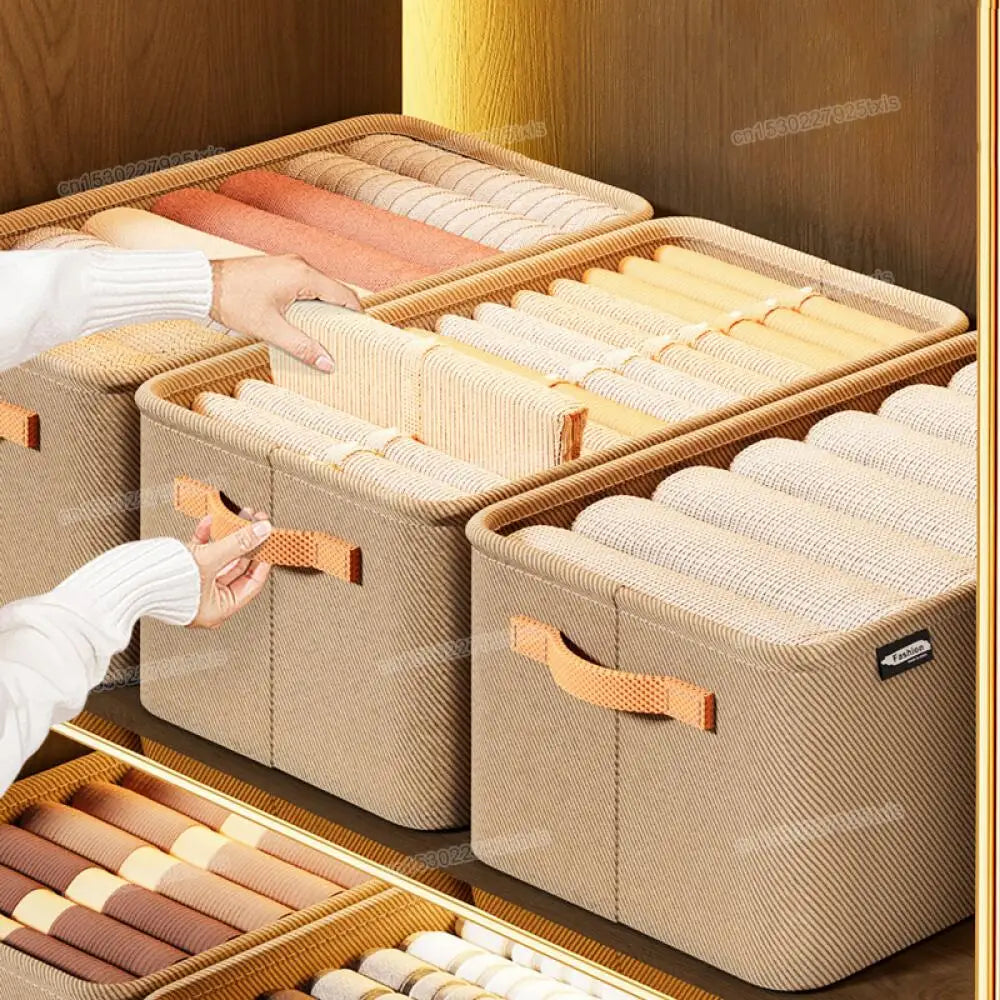 SpaceSaver Clothes Box – Großer Kleiderschrank-Organizer